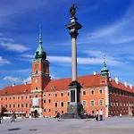 Apartment Castle Square z widokiem na Plac Zamkowy i Zamek Królewski